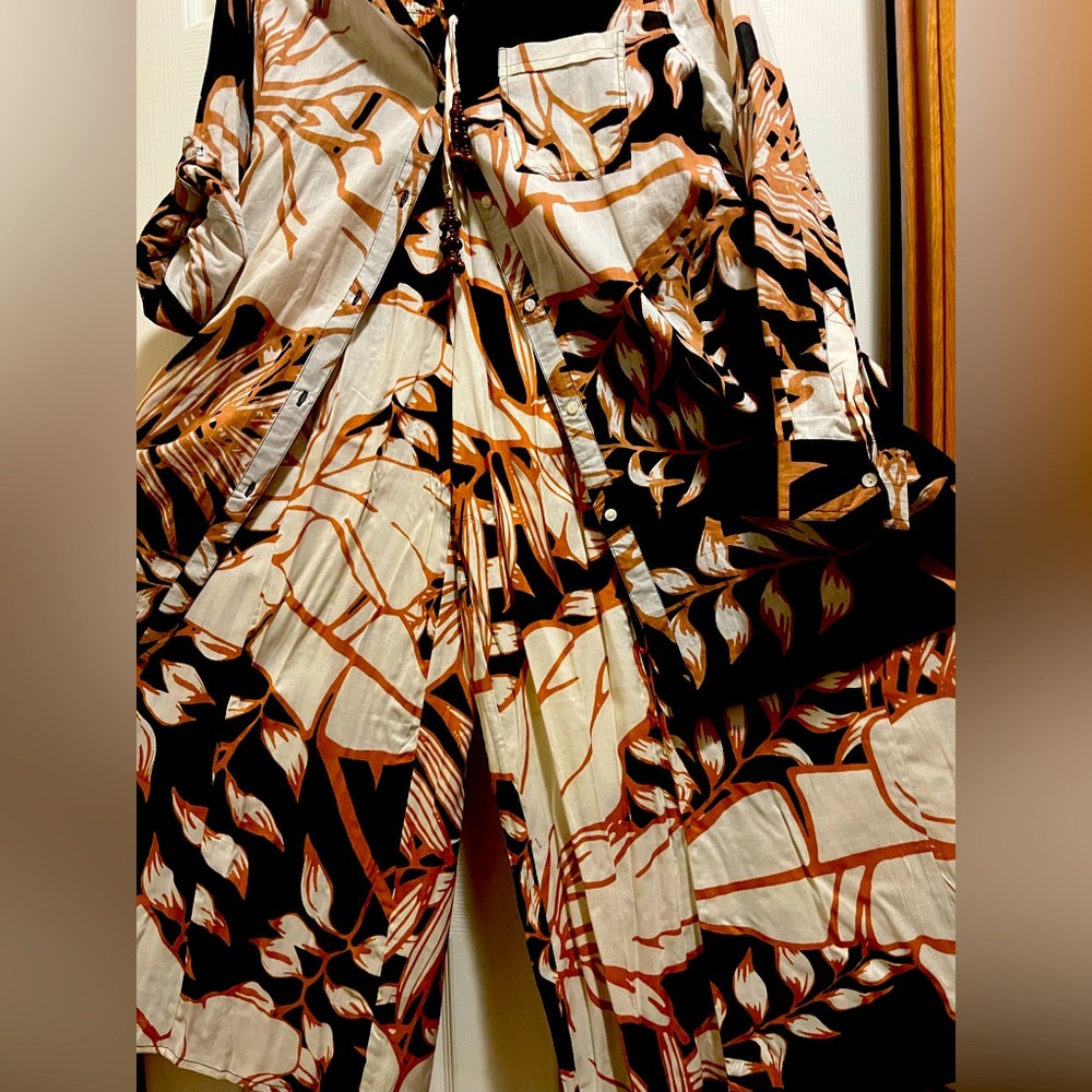 Stylish Black and Brown Women's 2 peace  flowing wide legs.